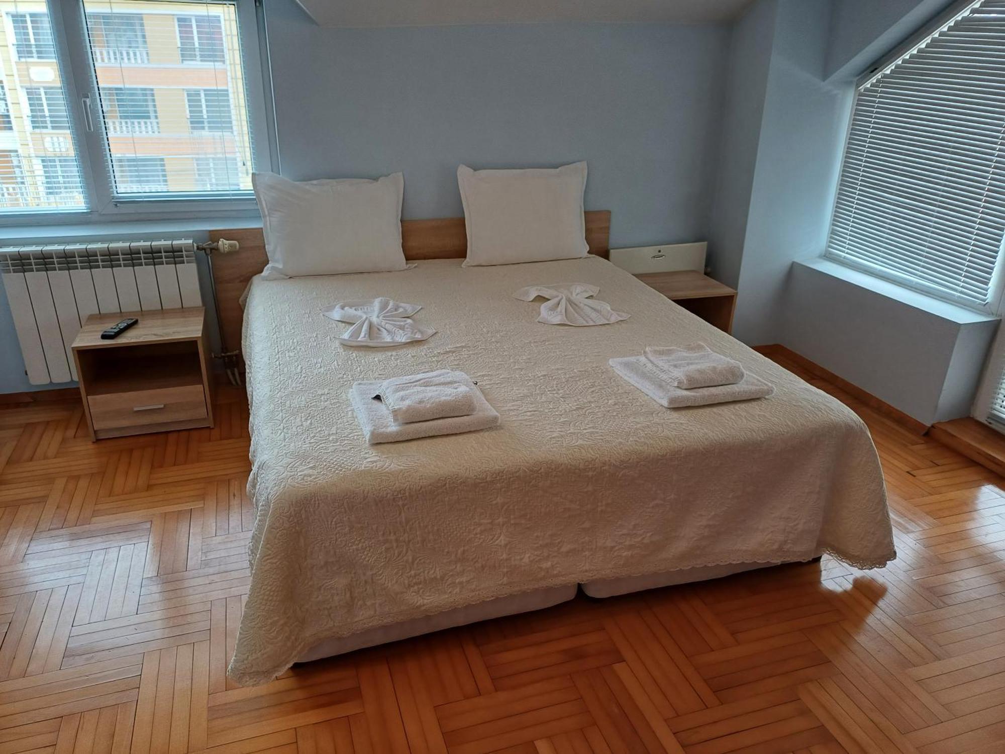 Guest Rooms Deva Burgas Exterior photo
