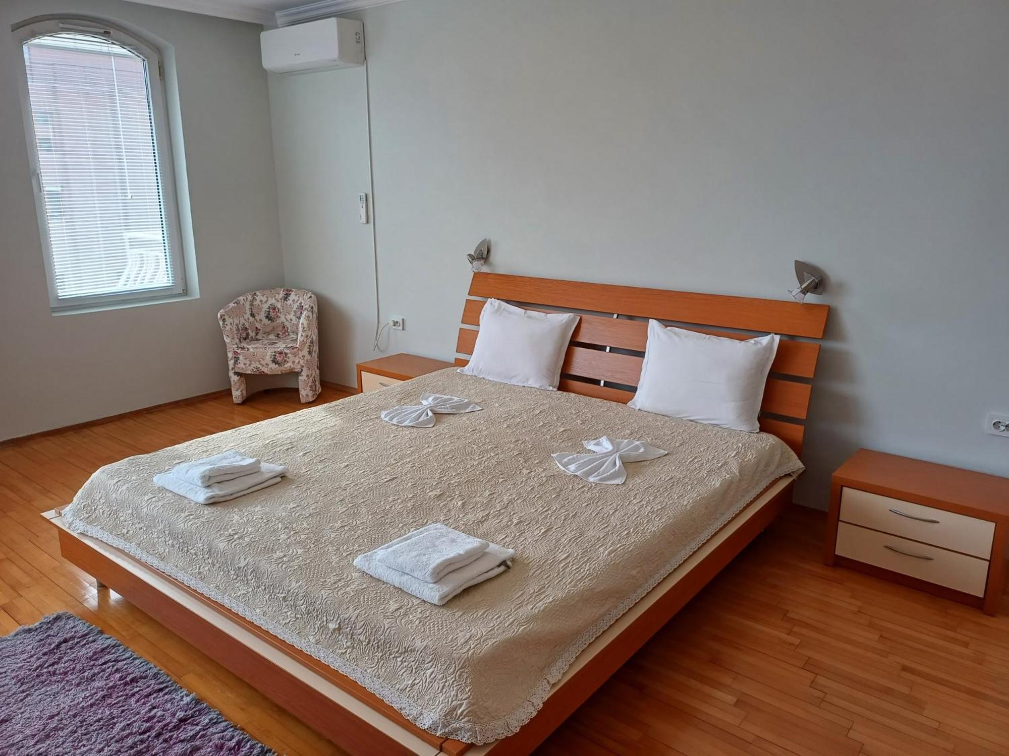 Guest Rooms Deva Burgas Exterior photo