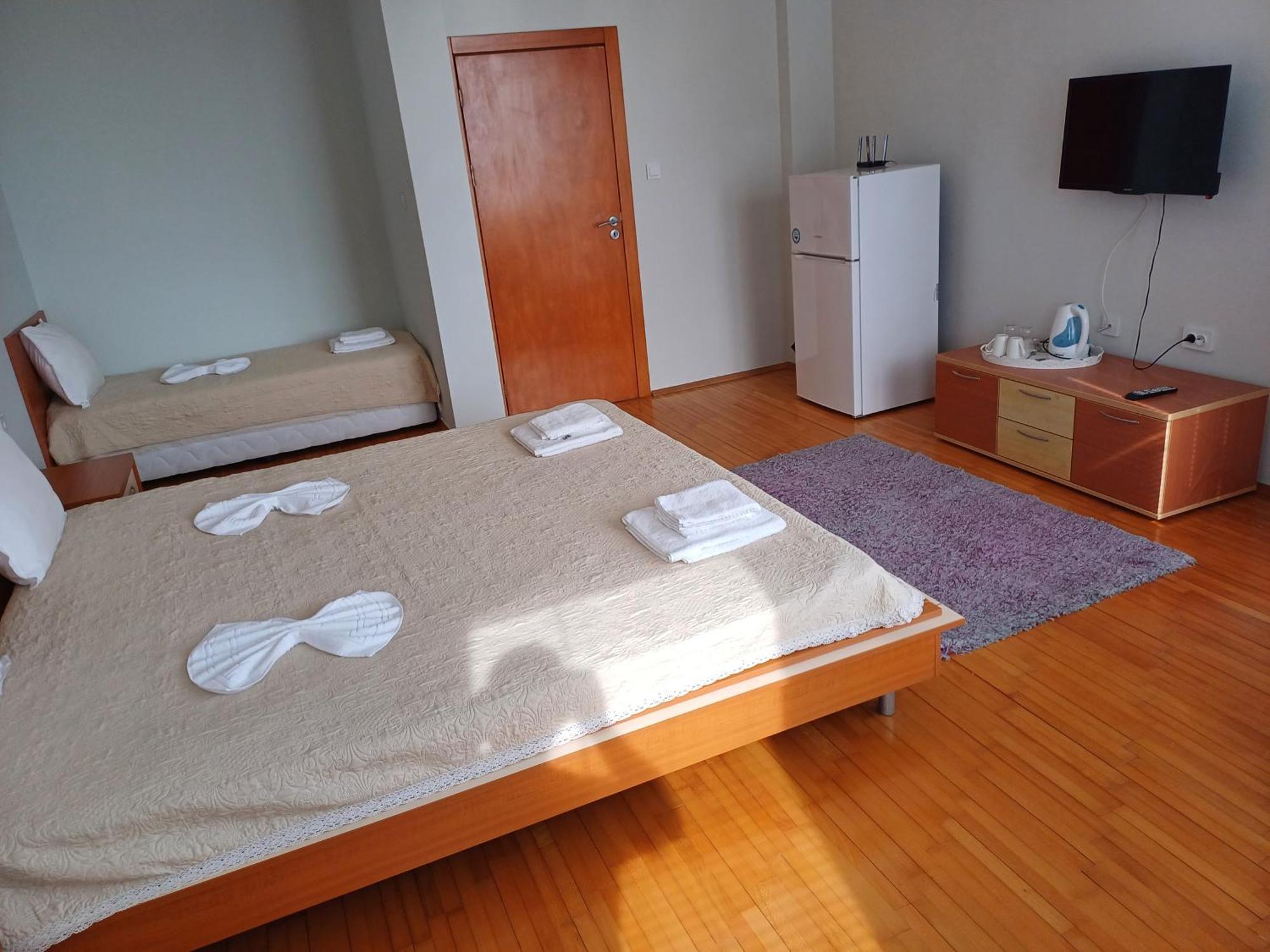 Guest Rooms Deva Burgas Exterior photo