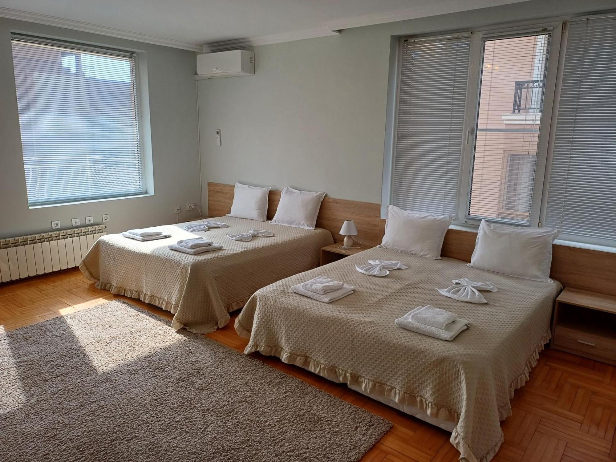 Guest Rooms Deva Burgas Exterior photo