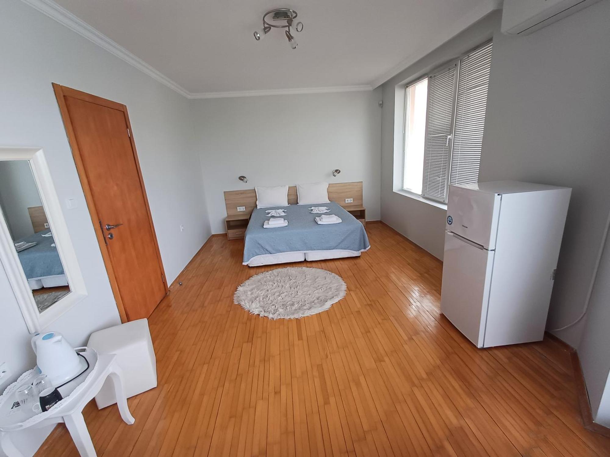 Guest Rooms Deva Burgas Exterior photo