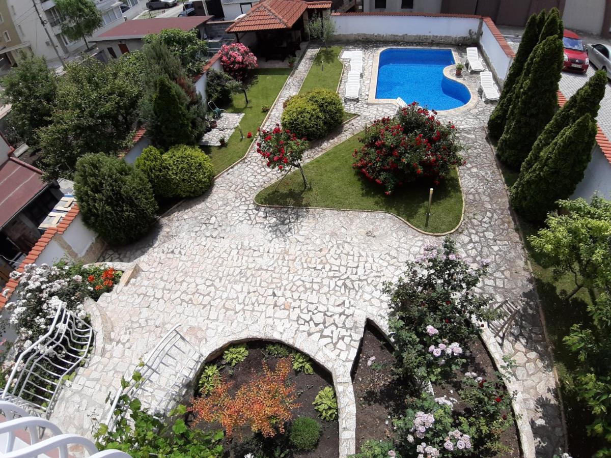 Guest Rooms Deva Burgas Exterior photo